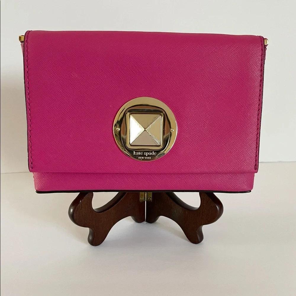 🌸 Kate Spade Hot Pink Crossbody  purse with Gold Hardware 🌸 - Picture 2 of 9
